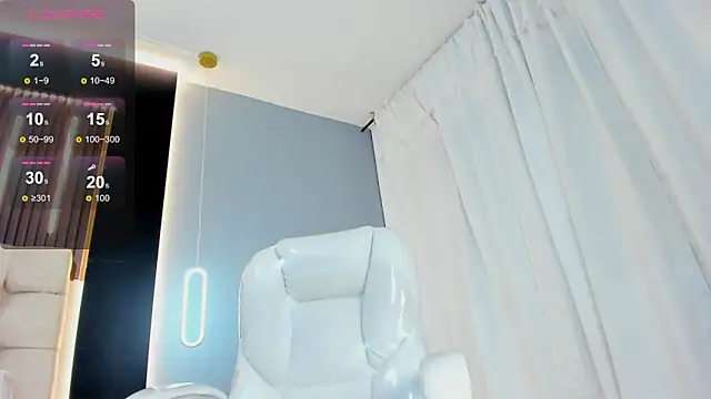 Snapshot of Amara_lune chatting on May 30, 2026, 2:47 pm Amara lune online show from May 30, 2026, 2:47 pm