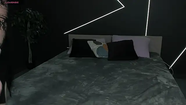 misss arabella online show from May 27, 2026, 1:19 pm