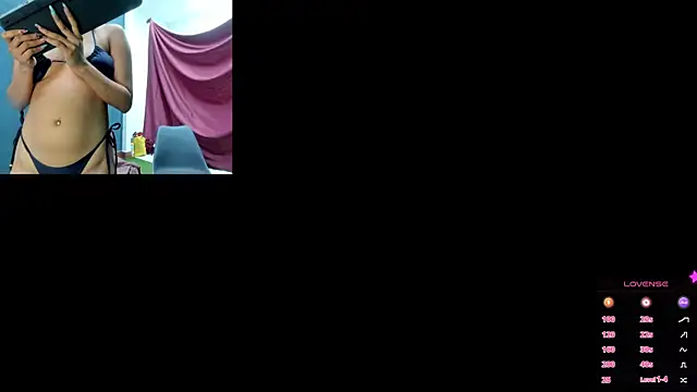 lunaasmithh online show from July 27, 2026, 11:28 am