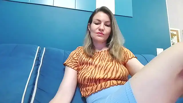 Snapshot of Margarett chatting on May 13, 2026, 4:48 pm Margarett online show from May 13, 2026, 4:48 pm
