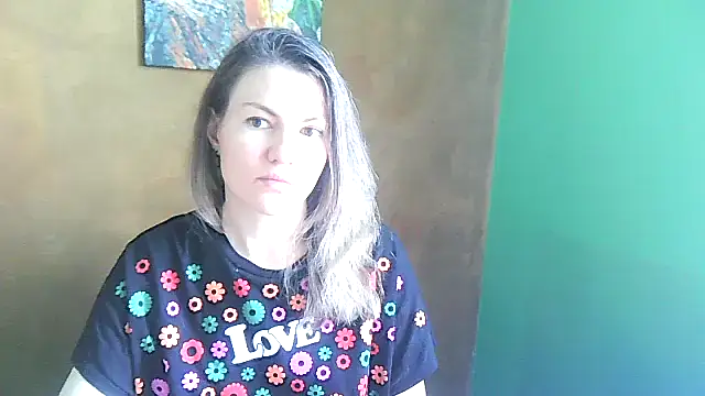 Snapshot of Margarett chatting on May 22, 2026, 10:21 am Margarett online show from May 22, 2026, 10:21 am