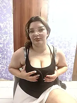 Nika6524 online show from May 16, 2026, 7:56 pm
