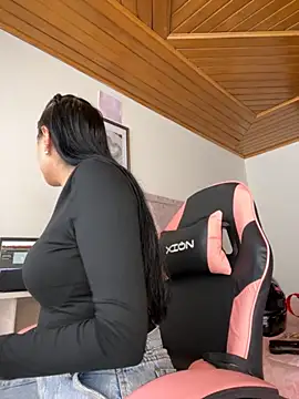 Snapshot of BaByBooo69 chatting on May 20, 2026, 1:06 pm BaByBooo69 online show from May 20, 2026, 1:06 pm