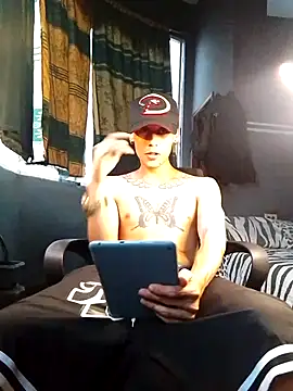 maxwell crazy1 online show from May 13, 2026, 10:27 pm