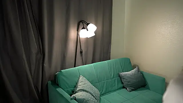 KeliGigler online show from May 14, 2026, 5:36 am