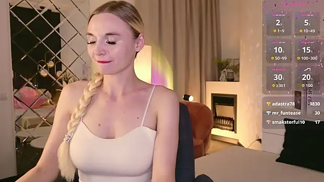Mila  Lux online show from July 14, 2026, 2:05 am