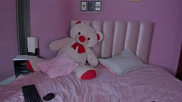 Snapshot of Arte_misa_ chatting on May 16, 2026, 1:10 pm Arte misa online show from May 16, 2026, 1:10 pm