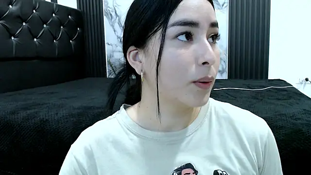 MiaReinig09 online show from July 17, 2026, 1:12 am
