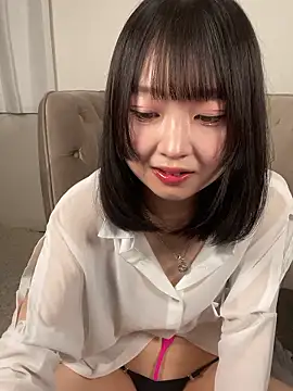 Snapshot of yu_nya chatting on May 16, 2026, 4:31 am yu nya online show from May 16, 2026, 4:31 am