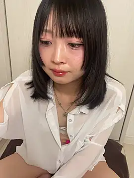 Snapshot of yu_nya chatting on May 24, 2026, 5:45 am yu nya online show from May 24, 2026, 5:45 am