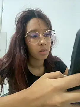 Snapshot of camig0x chatting on May 21, 2026, 5:03 am camig0x online show from May 21, 2026, 5:03 am