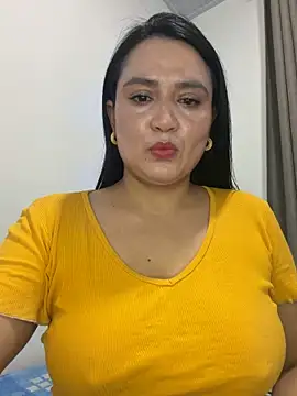 rousee69  online show from May 27, 2026, 12:07 am