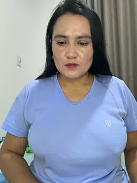 rousee69  online show from May 30, 2026, 5:04 am