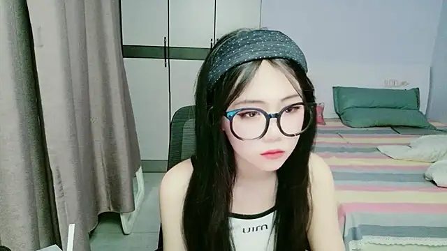 xiaoxiaoyu030 online show from May 25, 2026, 10:21 am