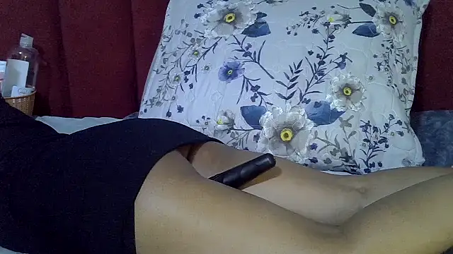 Queenleahx online show from July 4, 2026, 6:14 pm