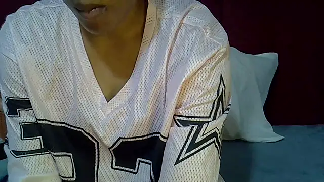 Queenleahx online show from July 8, 2026, 6:18 am