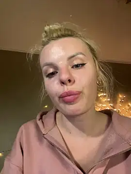 MissAnabel  online show from May 27, 2026, 6:27 pm