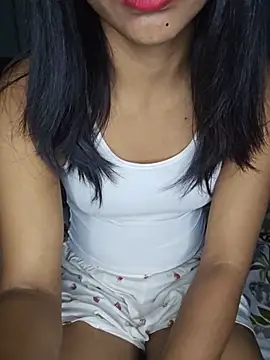 Snapshot of MidnightTease_ chatting on July 19, 2026, 5:05 pm MidnightTease online show from July 19, 2026, 5:05 pm