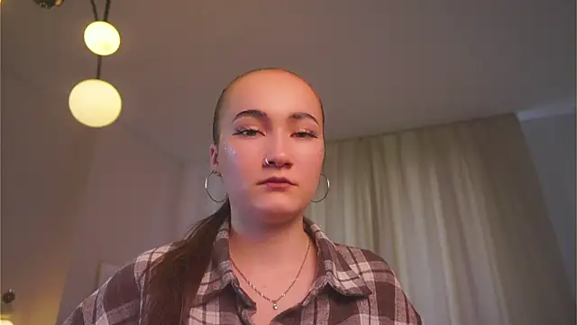 ChanellMinacci online show from May 27, 2026, 7:38 am
