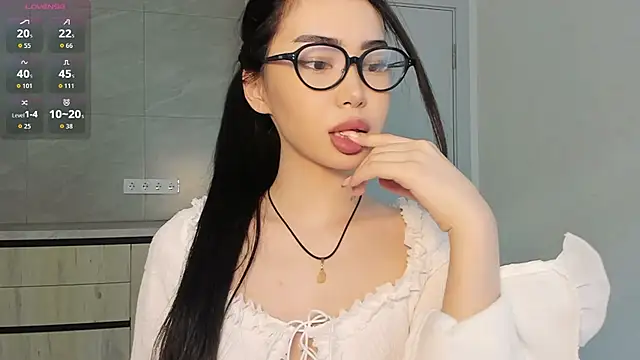 Snapshot of adelinya chatting on May 24, 2026, 12:32 pm adelinya online show from May 24, 2026, 12:32 pm