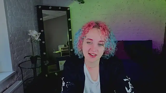 ScarlettSparkss online show from May 26, 2026, 5:14 am