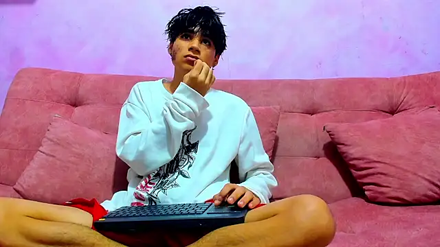 leonix love online show from July 28, 2026, 8:54 am