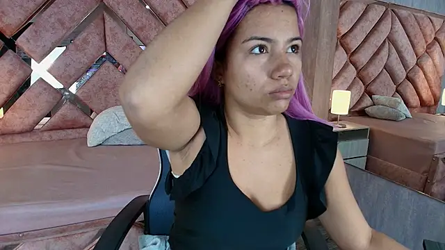 TamaraaHoney online show from June 11, 2026, 12:58 pm