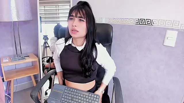 Snapshot of Caandy_Pop chatting on May 26, 2026, 12:23 pm Caandy Pop online show from May 26, 2026, 12:23 pm