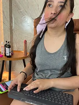 NathyFerrer online show from July 9, 2026, 5:22 am