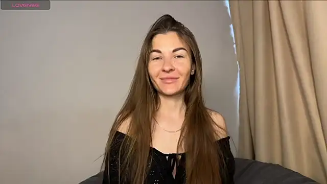 Snapshot of Sofiamill_ chatting on June 2, 2026, 9:00 am Sofiamill online show from June 2, 2026, 9:00 am