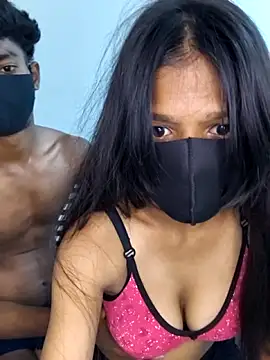 Snapshot of Swt_Couple chatting on May 18, 2026, 5:08 pm Swt Couple online show from May 18, 2026, 5:08 pm