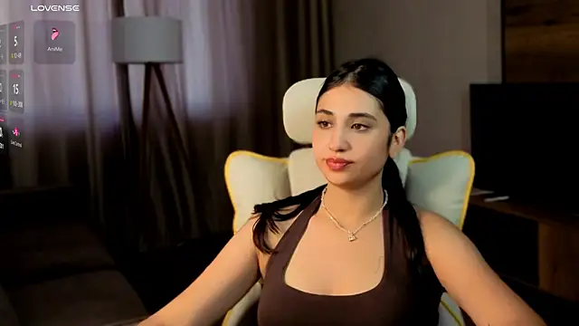 honeylanaa online show from July 14, 2026, 10:21 am