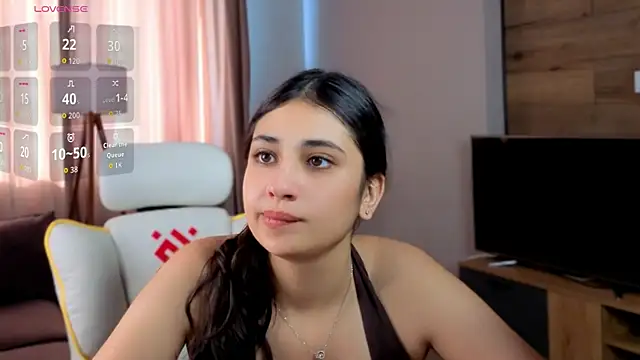 honeylanaa online show from July 27, 2026, 4:41 am