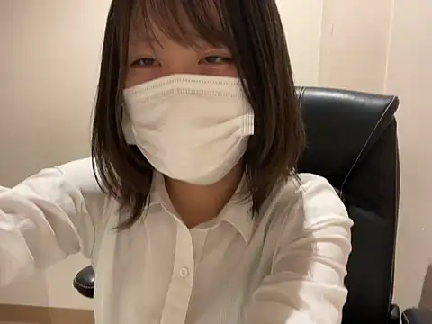 Snapshot of miniminimo_o chatting on June 2, 2026, 10:17 am miniminimo o online show from June 2, 2026, 10:17 am