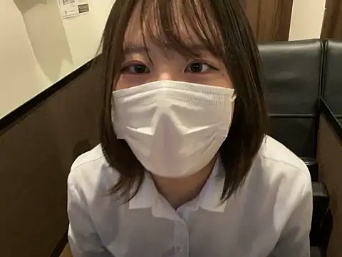 Snapshot of miniminimo_o chatting on June 4, 2026, 10:21 am miniminimo o online show from June 4, 2026, 10:21 am
