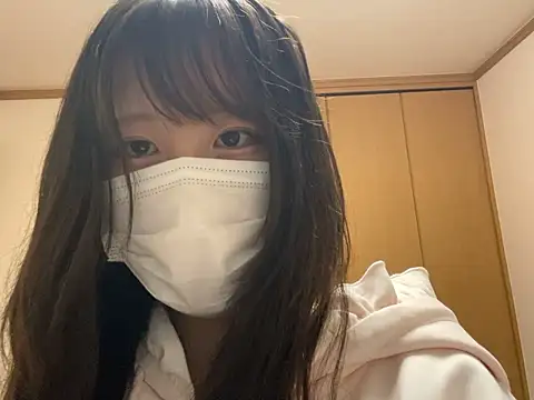 Snapshot of miniminimo_o chatting on June 18, 2026, 11:36 am miniminimo o online show from June 18, 2026, 11:36 am