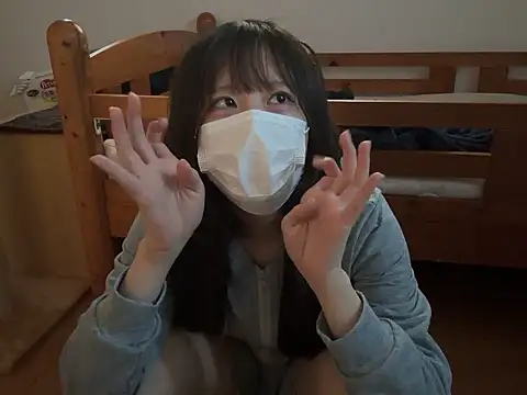 Snapshot of miniminimo_o chatting on July 18, 2026, 8:40 am miniminimo o online show from July 18, 2026, 8:40 am