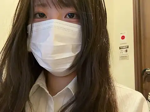 Snapshot of miniminimo_o chatting on July 22, 2026, 10:18 am miniminimo o online show from July 22, 2026, 10:18 am