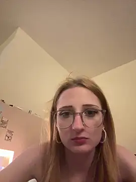 LauraundSteve  online show from May 22, 2026, 8:36 pm