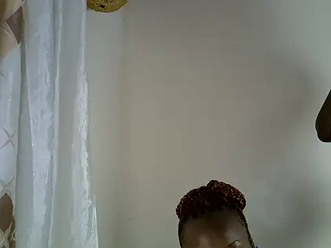 Snapshot of Sexxy_lulu chatting on June 14, 2026, 1:58 am Sexxy lulu online show from June 14, 2026, 1:58 am
