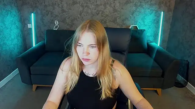 Snapshot of NikkyReyyy chatting on May 21, 2026, 5:36 am NikkyReyyy online show from May 21, 2026, 5:36 am