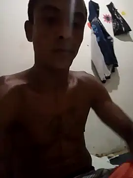 Snapshot of Roludobsb18cm chatting on May 14, 2026, 9:32 pm Roludobsb18cm online show from May 14, 2026, 9:32 pm