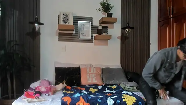 Evaa campbell online show from July 24, 2026, 12:58 pm