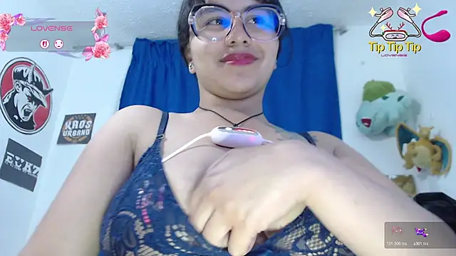 Snapshot of Ximena_29 chatting on July 13, 2026, 4:37 am Ximena 29 online show from July 13, 2026, 4:37 am