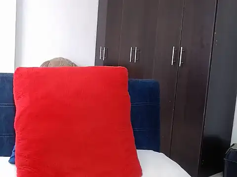 red milf  online show from May 30, 2026, 2:14 pm