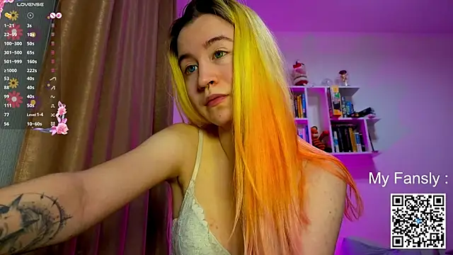 Emilya201 online show from June 2, 2026, 10:12 pm