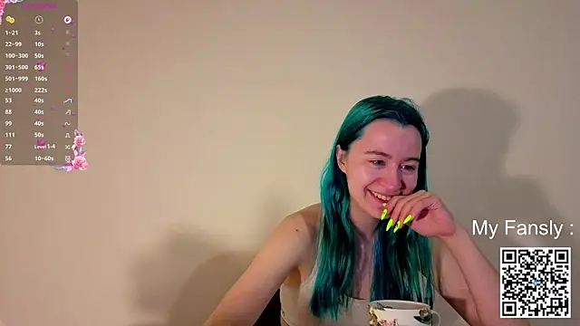 Emilya201 online show from June 14, 2026, 9:39 pm