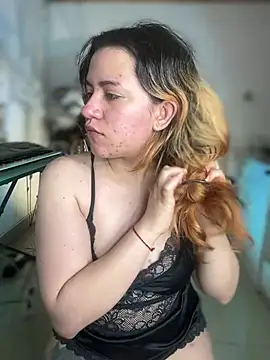 NikkiNix online show from July 18, 2026, 1:04 pm