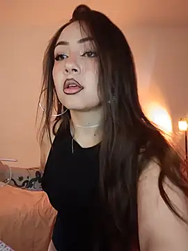 Snapshot of paariiss_ chatting on May 19, 2026, 10:16 pm paariiss online show from May 19, 2026, 10:16 pm