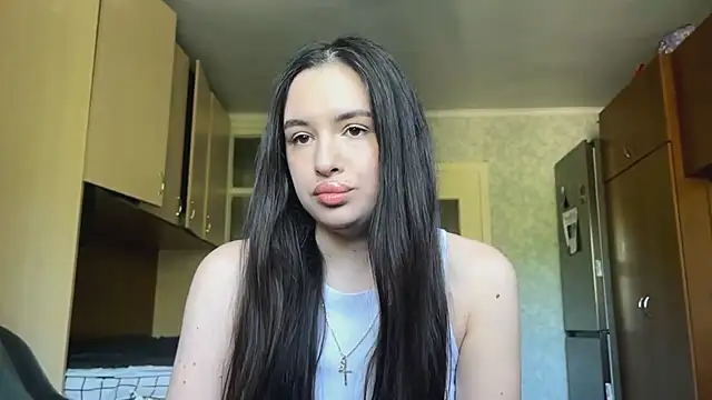 Snapshot of CarolineRu chatting on May 26, 2026, 8:32 am CarolineRu online show from May 26, 2026, 8:32 am
